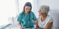 Oposiciones Auxiliar de Enfermería: Requisitos, plazas, convocatorias y más info 2021